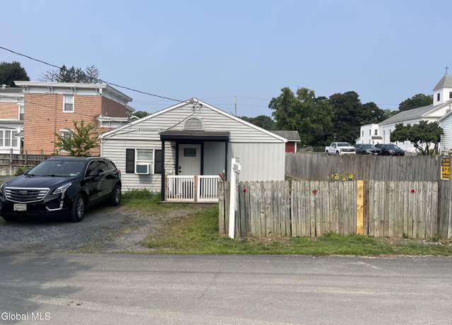 Property at 46 Ferry St, Schuylerville, NY 12871, 2 beds, 1 bath