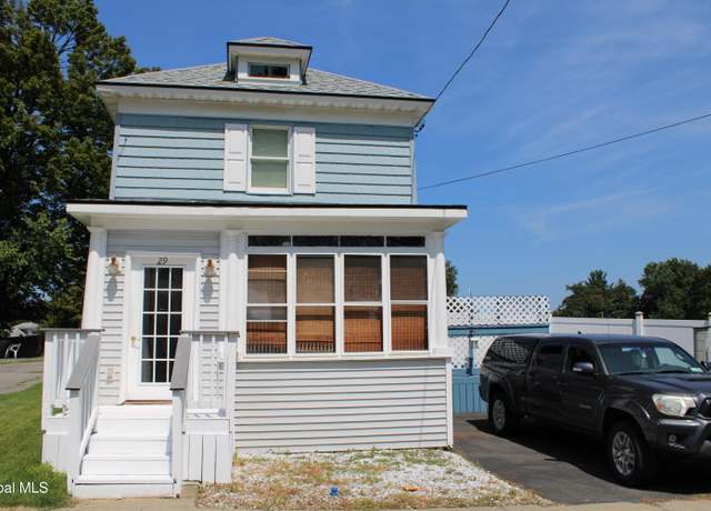 Property at 29 Chestnut St, Rensselaer, NY 12144, 2 beds, 1 bath