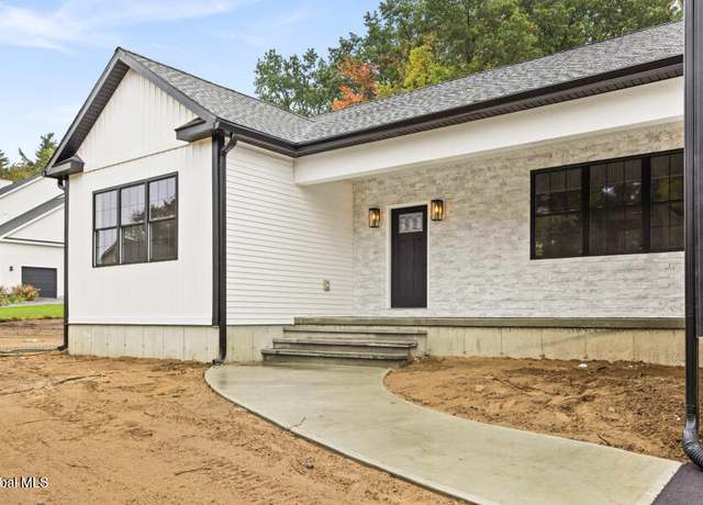 Property at 222 Briarwood Ct, Albany, NY 12203, 3 beds, 2.5 baths