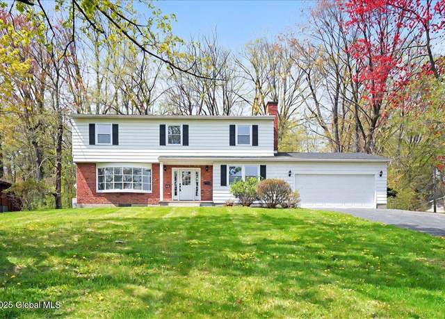 Property at 124 Maplewood Dr, Glenville, NY 12302, 4 beds, 2.5 baths
