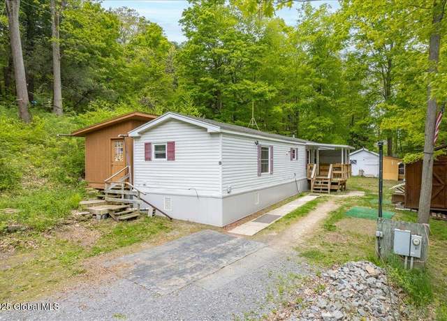 Property at 207 State Highway 5s, Pattersonville, NY 12137, 3 beds, 1.5 baths
