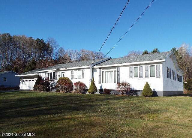 Property at 115 Skunk Hollow Rd, Gloversville, NY 12078, 4 beds, 2 baths