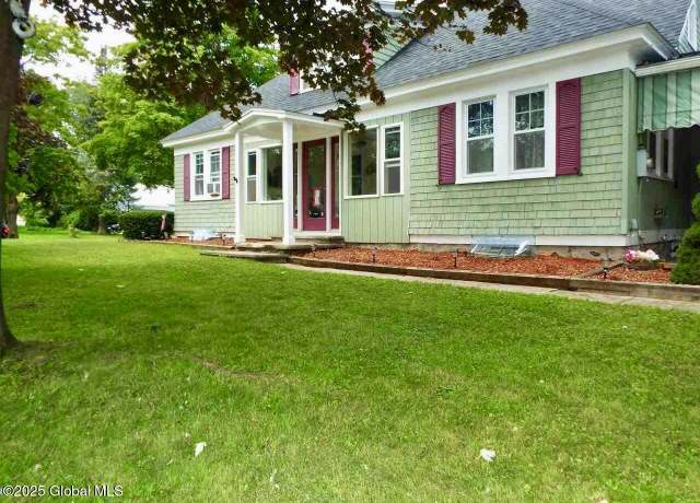 Property at 171 Second Ave Ave, Gloversville, NY 12078, 3 beds, 1.5 baths