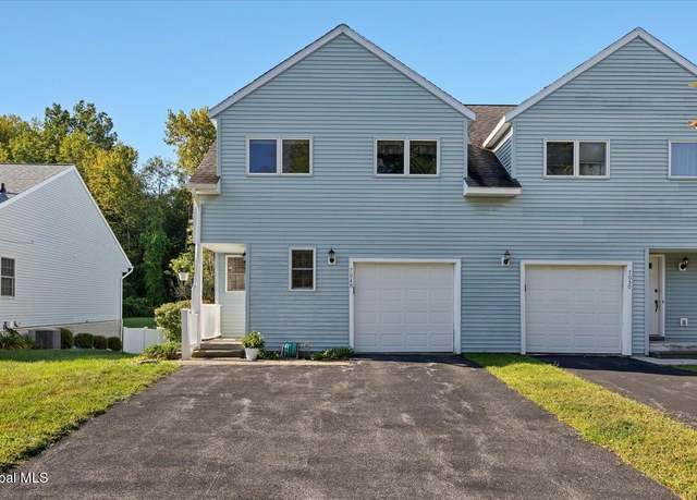 Property at 7048 Suzanne Ln, Guilderland, NY 12303, 2 beds, 1.5 baths