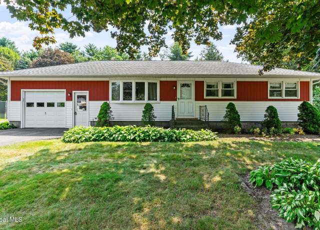 Property at 7 Appleblossom Ln, Voorheesville, NY 12186, 4 beds, 2 baths