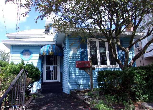 Property at 2119 Broadway, Schenectady, NY 12306, 4 beds, 3 baths