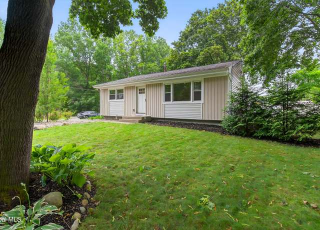 Property at 55 Crescent Ave, Saratoga Springs, NY 12866, 3 beds, 2 baths