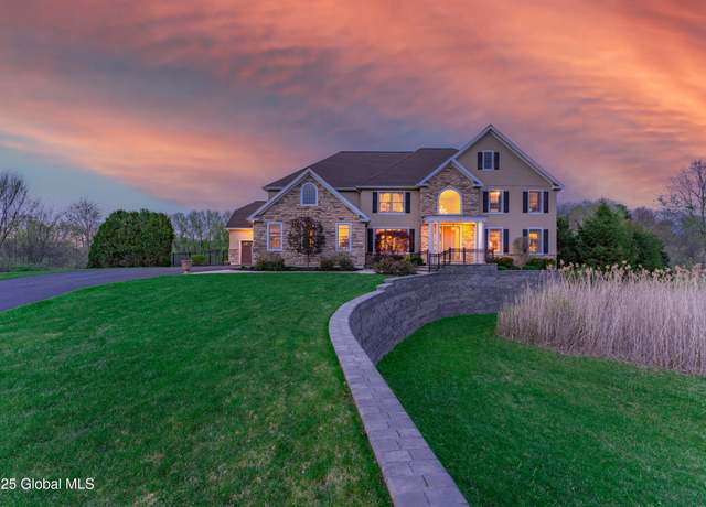 Property at 1014 Catherines Woods Dr, Niskayuna, NY 12309, 4 beds, 5 baths