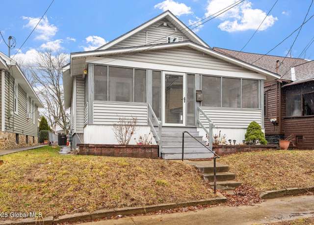 Property at 227 Robinson St, Schenectady, NY 12304, 4 beds, 2 baths