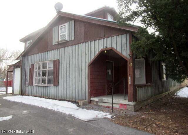 Property at 17 Quarry Crossing St, Hudson Falls, NY 12804, 6 beds, 1.5 baths