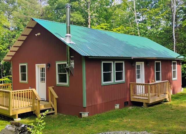 Property at 388 Pucker St, Warrensburg, NY 12885, 3 beds, 1 bath