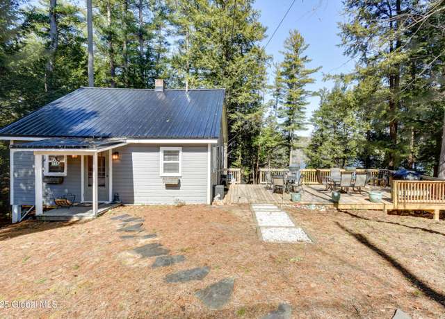 Property at 129 Woodland Ave, Gloversville, NY 12078, 3 beds, 1 bath
