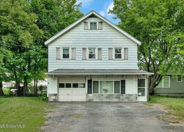 Property at 27 Washington Ave, Colonie, NY 12205, 2 beds, 1 bath