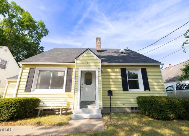 Property at 2471 Curry Rd, Schenectady, NY 12303, 3 beds, 1 bath