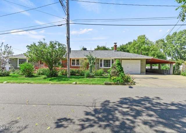 Property at 1911 Golf Ave, Schenectady, NY 12308, 3 beds, 2.5 baths