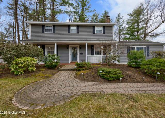 Property at 11 Gramecy Ct, Clifton Park, NY 12065, 4 beds, 3.5 baths