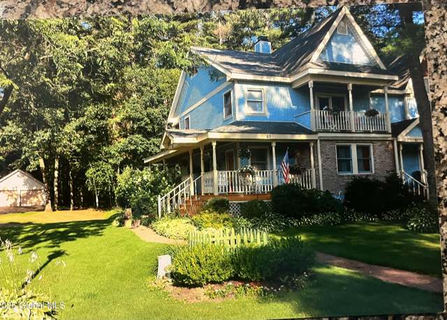 Property at 63 Sarazen St, Saratoga Springs, NY 12866, 2 beds, 2.5 baths