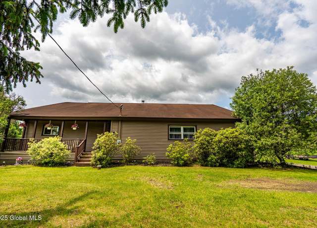 Property at 261 Smith Rd, Salem, NY 12865, 3 beds, 2 baths