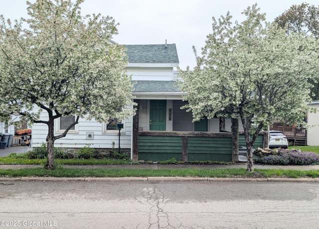 Property at 119 Montgomery St, Canajoharie, NY 13317, 2 beds, 1.5 baths