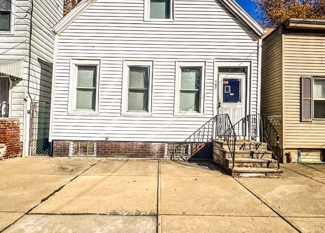 Property at 487 2nd St, Albany, NY 12206, 3 beds, 1 bath