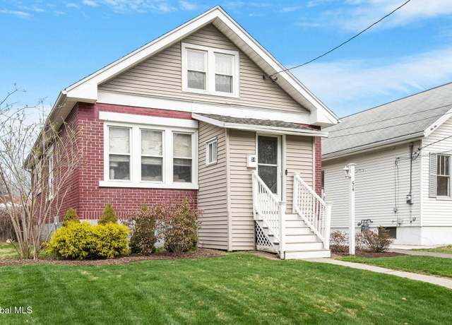 Property at 54 Holmes Ct, Albany, NY 12209, 3 beds, 1 bath