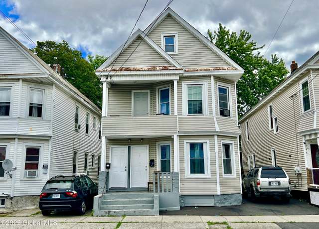 Property at 807 Craig St, Schenectady, NY 12307, 6 beds, 2 baths