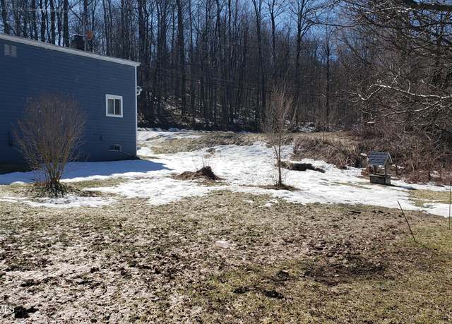 Property at 325 Bleecker St, Gloversville, NY 12078, 2 beds, 1 bath