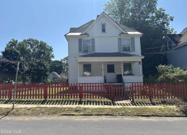 Property at 10 Dean St, Gloversville, NY 12078, 3 beds, 1 bath
