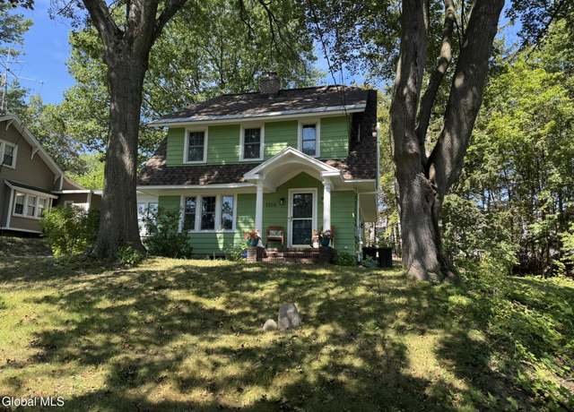 Property at 1505 Van Antwerp Rd, Niskayuna, NY 12309, 3 beds, 1.5 baths