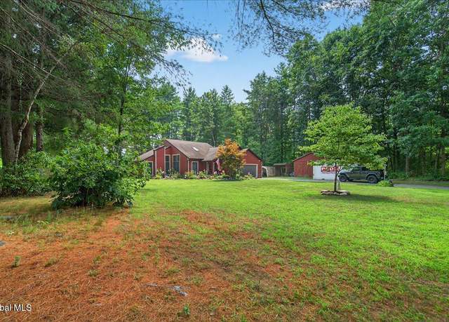 Property at 12 Amber Way, Ballston Spa, NY 12020, 3 beds, 2 baths