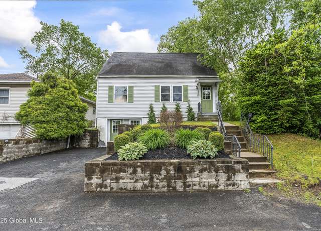 Property at 27 Hackett Ave, Colonie, NY 12205, 3 beds, 3 baths