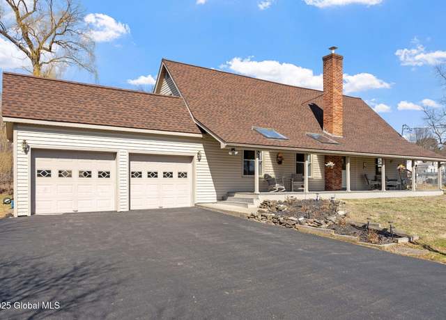 Property at 1370 Aquetuck Rd, Ravena, NY 12143, 3 beds, 1 bath