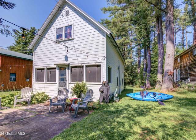 Property at 116 1st Ave, Caroga, NY 12032, 4 beds, 1 bath