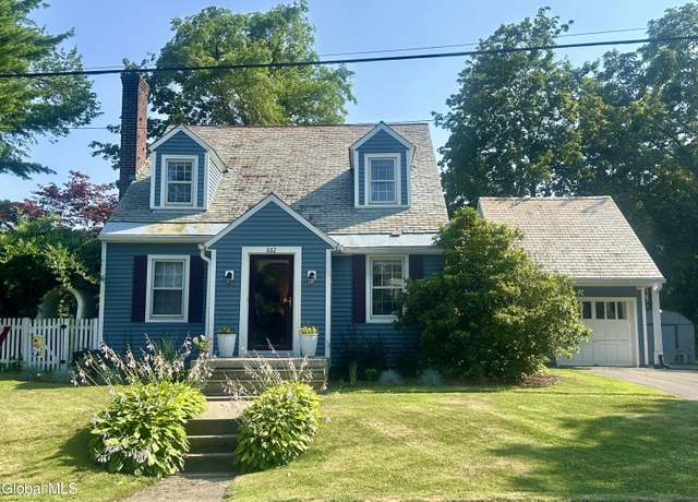 Property at 882 Warner Rd, Niskayuna, NY 12309, 3 beds, 1.5 baths