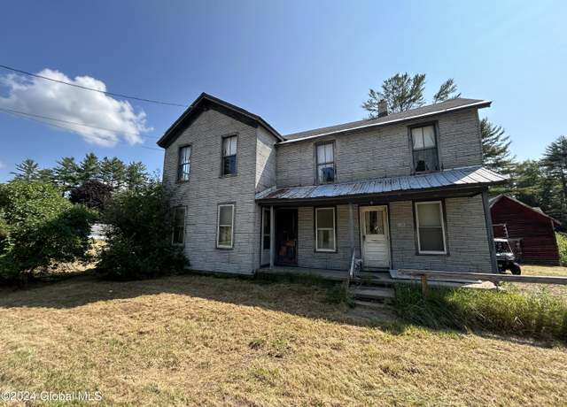 Property at 504 County Hwy 122, Johnstown, NY 12078, 4 beds, 1 bath