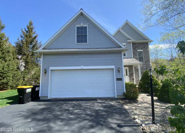 Property at 4045 Windsor Dr, Niskayuna, NY 12309, 4 beds, 2.5 baths