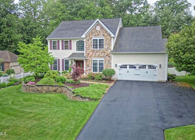 Property at 16 Tarragon Ter, Clifton Park, NY 12065, 4 beds, 2.5 baths