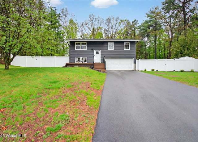 Property at 42 Red Coach Trl, Ballston Spa, NY 12020, 3 beds, 1 bath