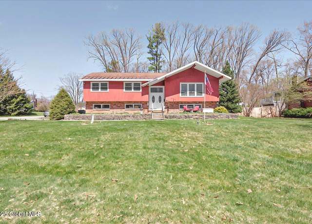 Property at 53 Harmon Rd, Schenectady, NY 12302, 3 beds, 1.5 baths
