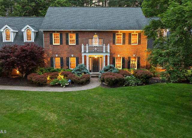 Property at 428 Ridgehill Rd, Schenectady, NY 12303, 5 beds, 4.5 baths