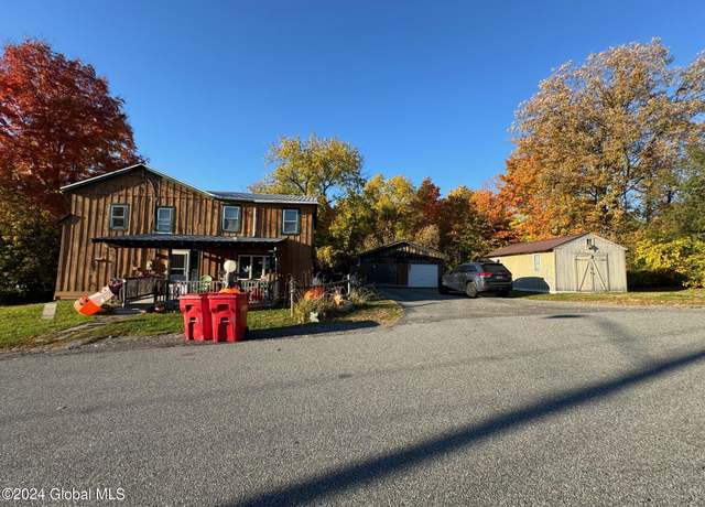 Property at 17 Tin Pan Aly, Ticonderoga, NY 12883, 4 beds, 2 baths
