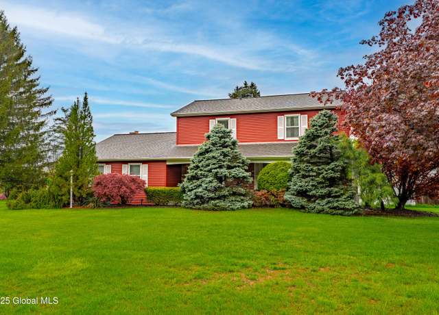 Property at 26 Joy Dr, Loudonville, NY 12211, 4 beds, 2.5 baths