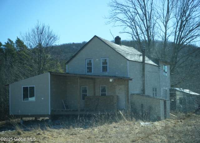 Property at 1102-1104 Plank Rd, Averill Park, NY 12018, 5 beds, 2 baths