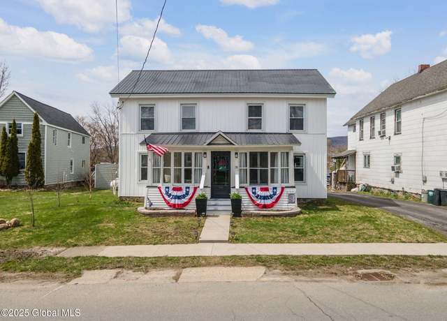 Property at 31 N Main St, Mayfield, NY 12117, 4 beds, 3.5 baths