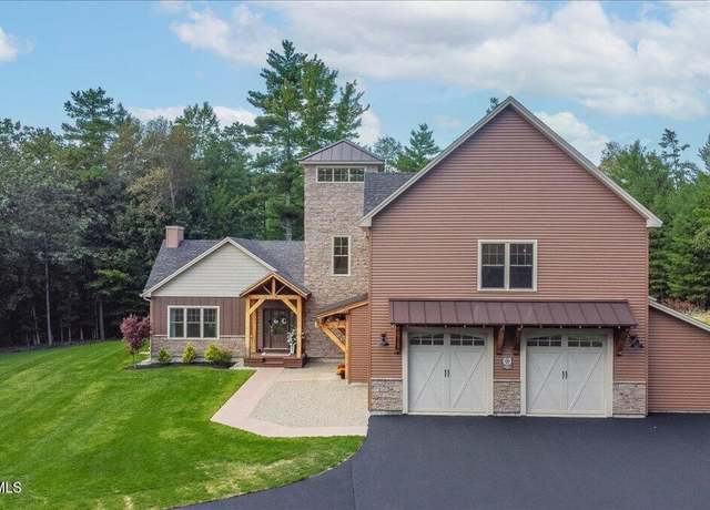 Property at 17 Kenmore Dr, Queensbury, NY 12804, 3 beds, 3.5 baths