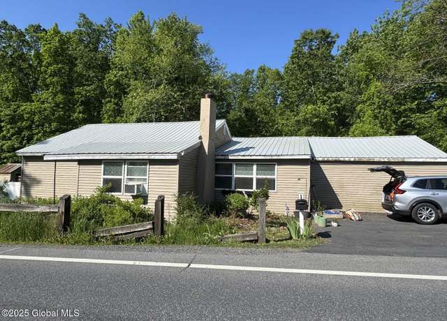 Property at 351 Gansevoort Rd, Moreau, NY 12828, 3 beds, 2 baths
