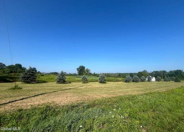 Property at 10 Damascus Way, Malta, NY 12020