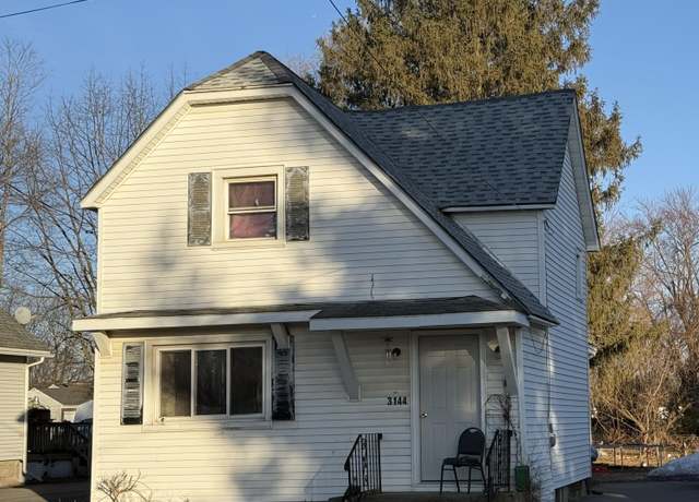 Property at 3144 N Thompson St, Schenectady, NY 12306, 3 beds, 1 bath