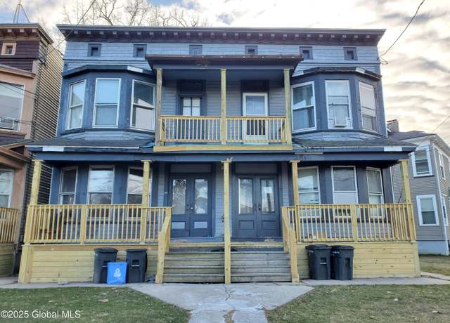 Property at 37-39 N Manning Blvd, Albany, NY 12206, 12 beds, 4 baths