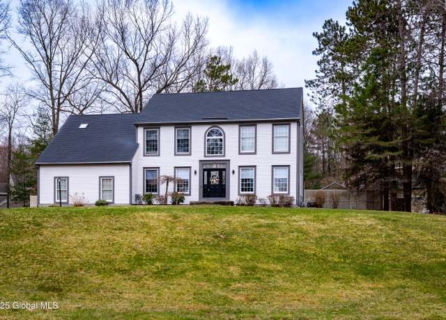 Property at 33 Orchard Park Dr, Clifton Park, NY 12065, 5 beds, 3.5 baths
